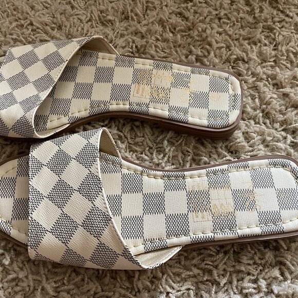 Checkered LV Sandals - Picture 1 of 1